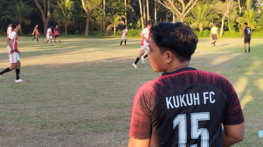 Tim Kesebelasan Kukuh FC Latih Tanding bersama Tista FC